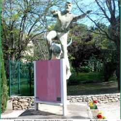 Remise-de-la-gerbe-a-Andre-Soler-le-06-04-2024-3